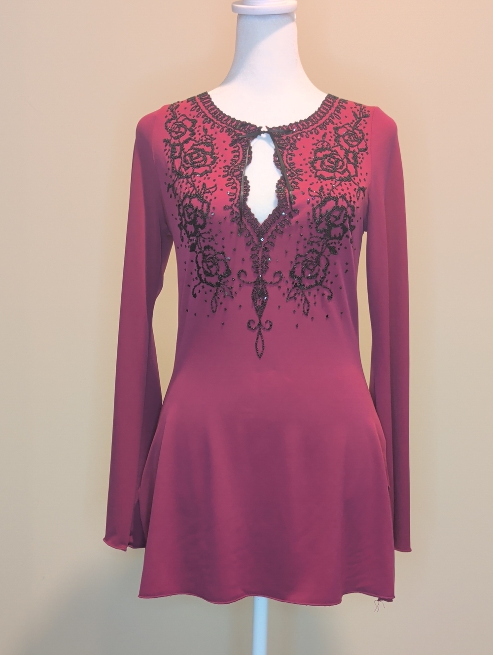 Trixxi Berry Long-Sleeve Embellished Floral Beaded Keyhole Tunic